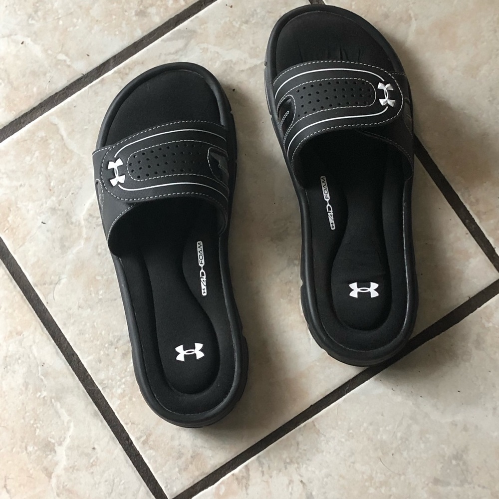Women’s underarmour slides